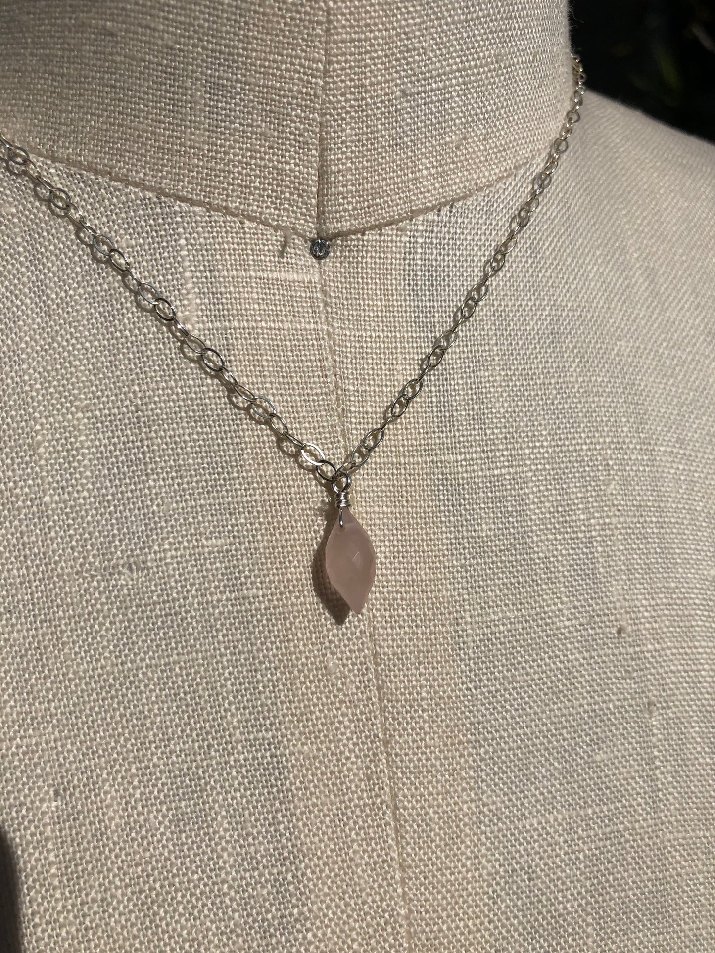 Rose Quartz Dew Drop